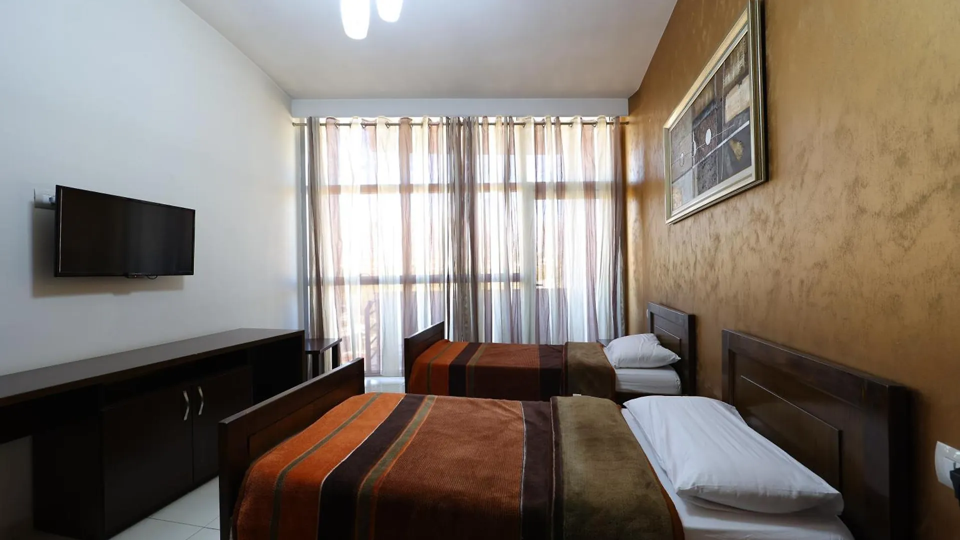 Hotel Gjuta Farke e Madhe Albania