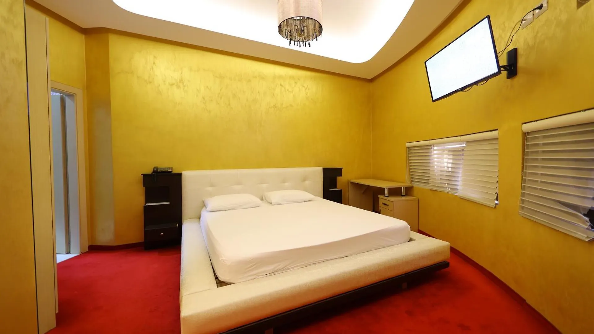 ****  Hotel Gjuta Farke e Madhe Albania