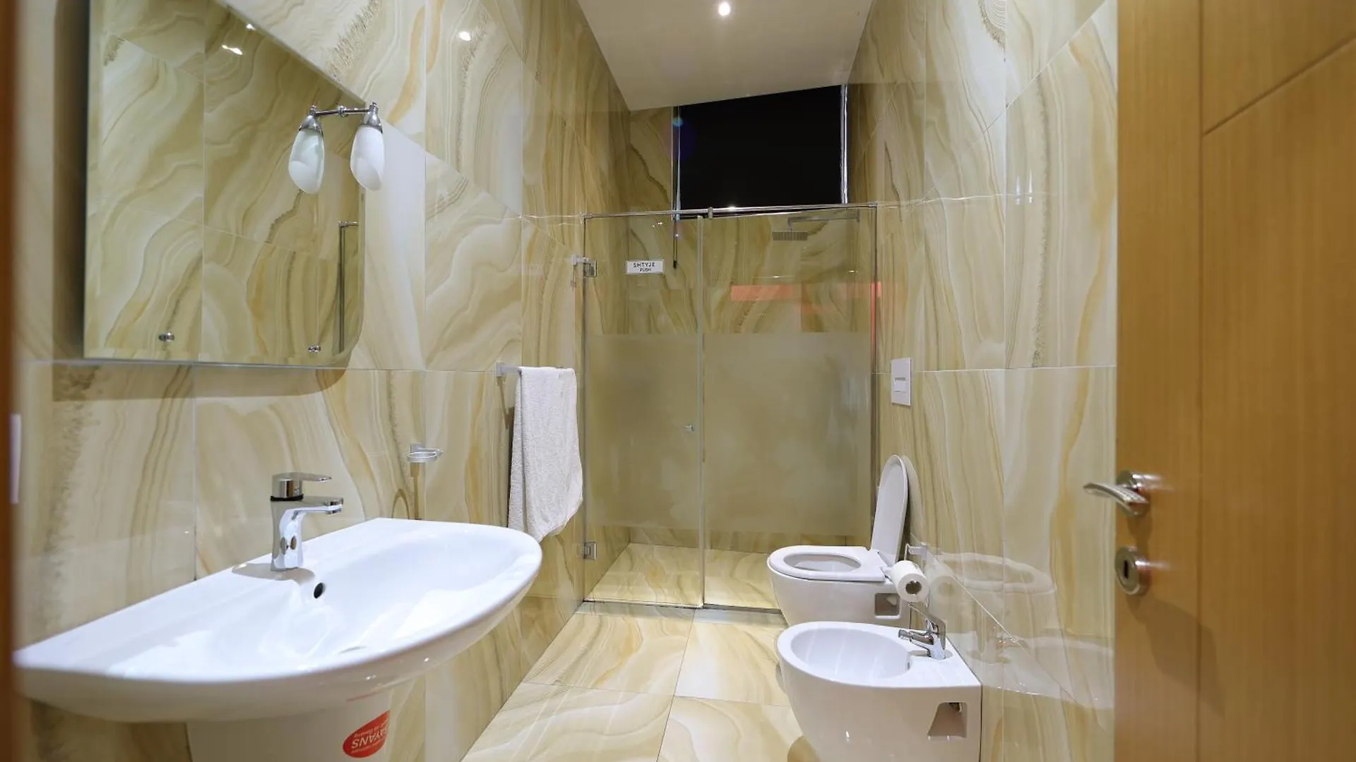 Hotel Gjuta Farke e Madhe